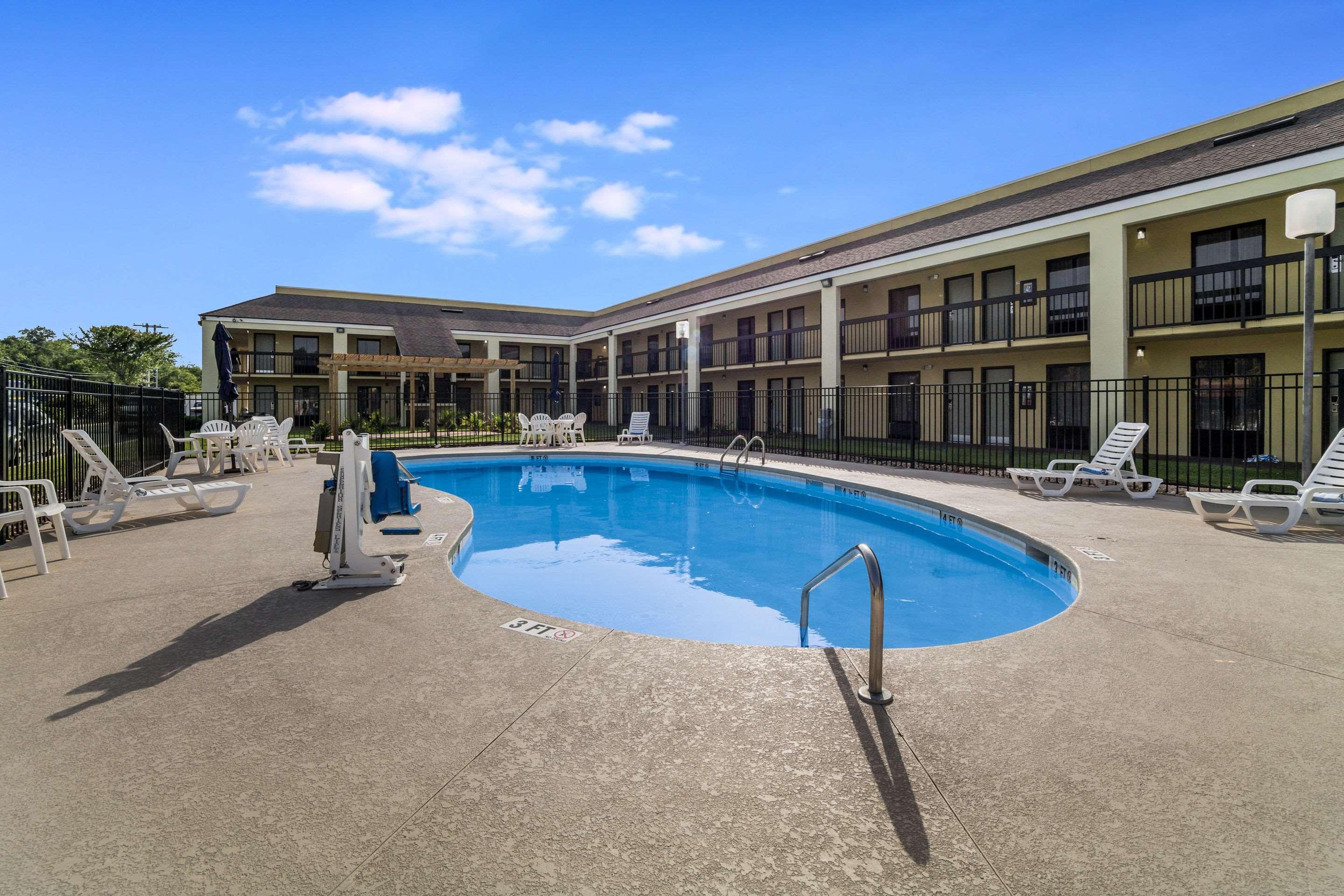 Quality Inn Coliseum North Charleston Exterior photo