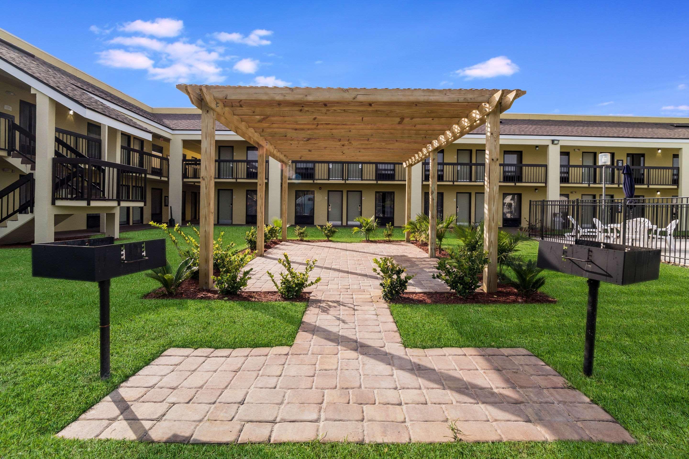 Quality Inn Coliseum North Charleston Exterior photo