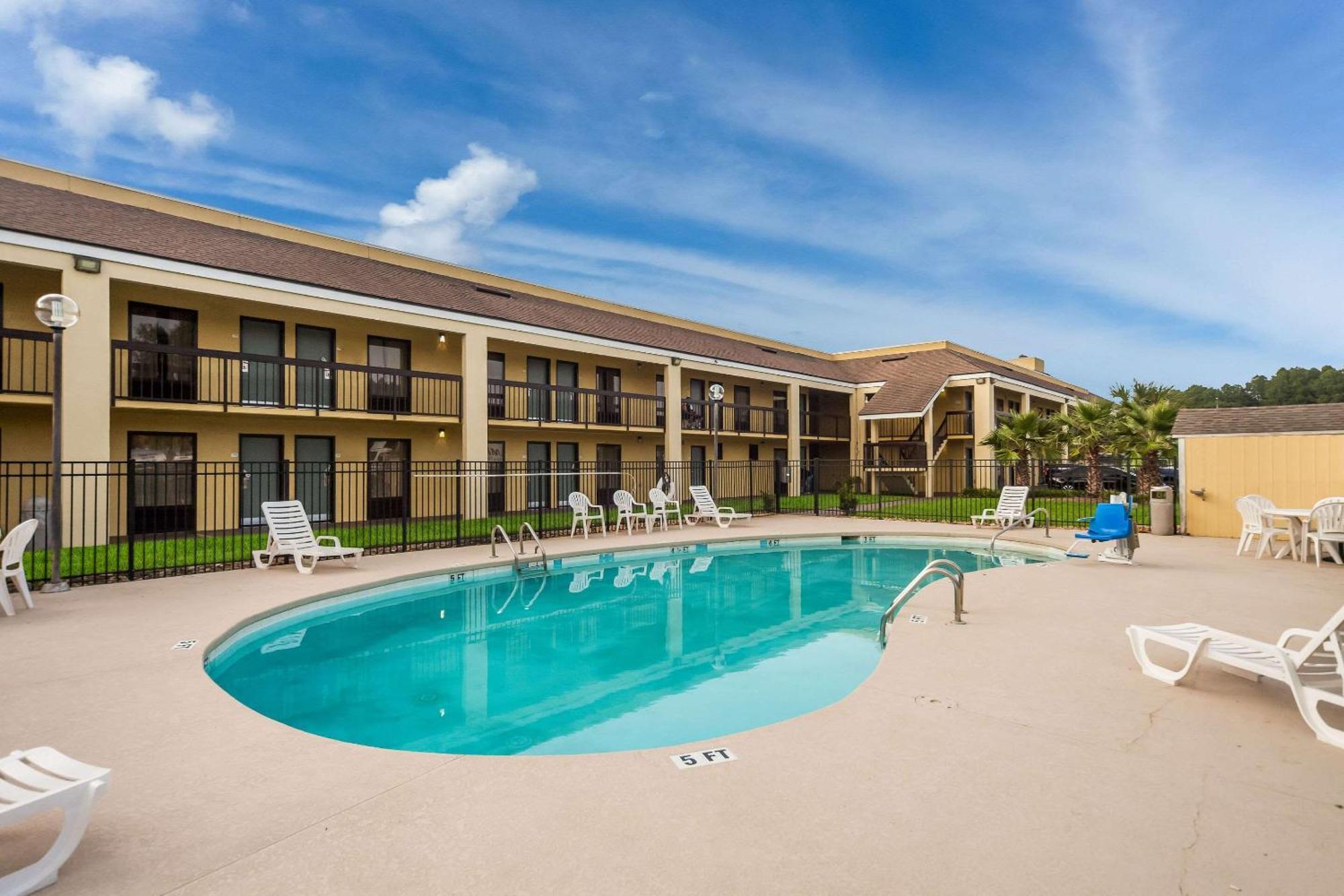 Quality Inn Coliseum North Charleston Exterior photo